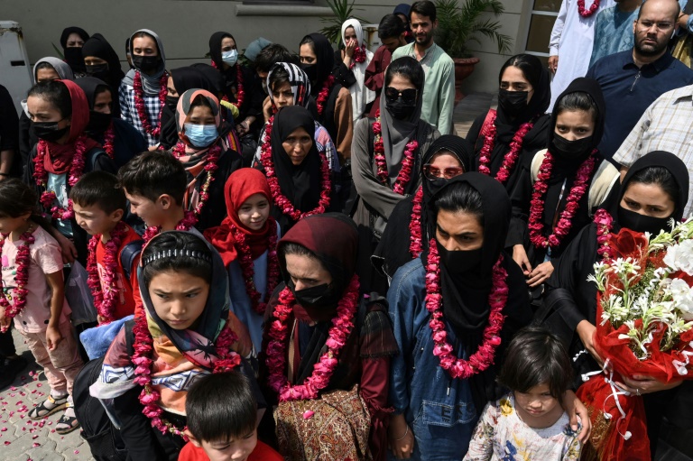Afghan girls' football team flees to Pakistan » Capital News