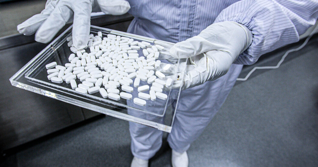 Opinion | Omicron Is Here. Will We Use Our New Covid Drugs Wisely?
