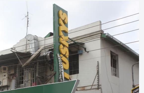 Who will come to the rescue of Tuskys? A dying giant