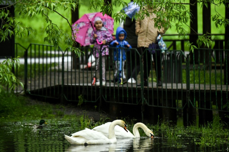 Moscow eases lockdown despite high virus caseload