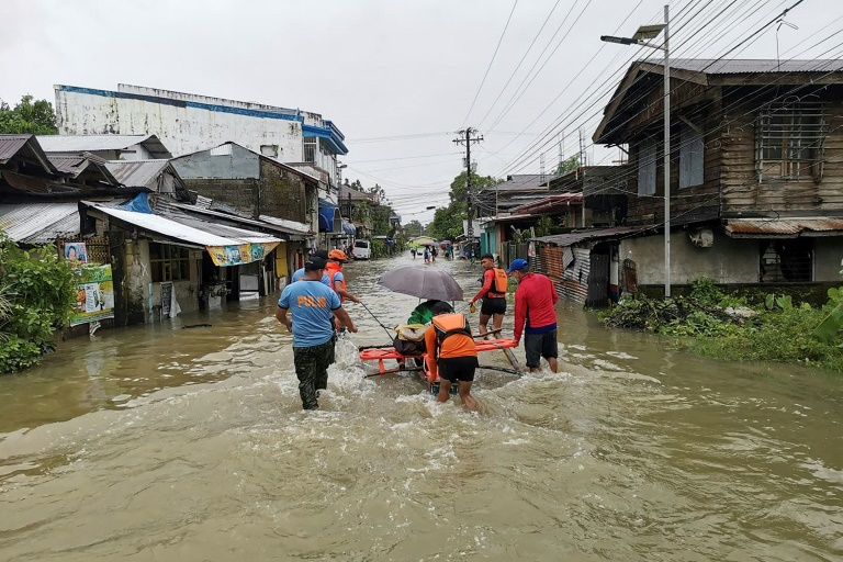 Search for survivors in Philippine villages hit by landslides » Capital News