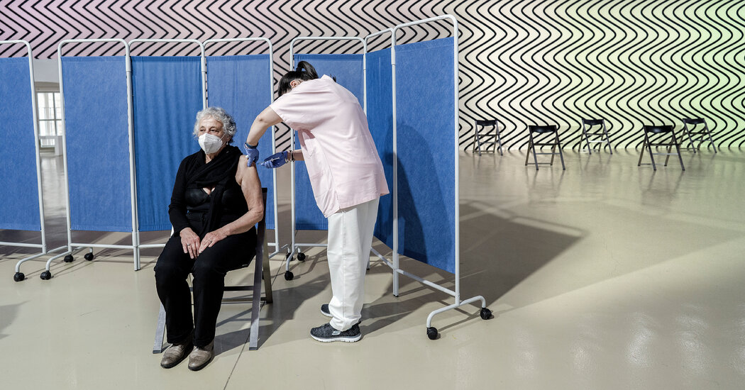 E.U. Leader Says Bloc Willing to Discuss Patent Waiver for Covid Vaccines