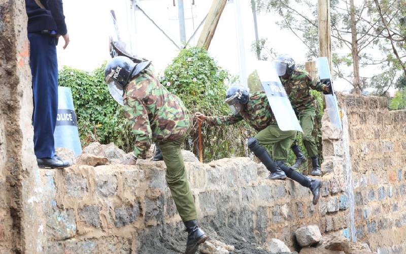 We fled to save ourselves, murder suspect from angry mob, policeman tells court