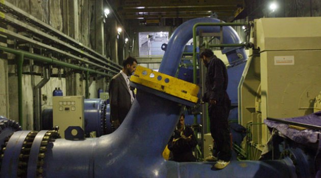 New Pakistan government says willing to curb fuel subsidies