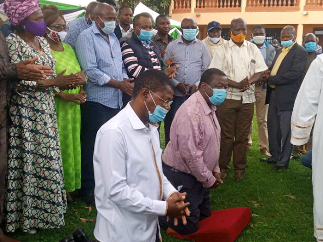 Musalia Mudavadi and Moses Wetangula being prayed to deliver 70% of Western to UDA