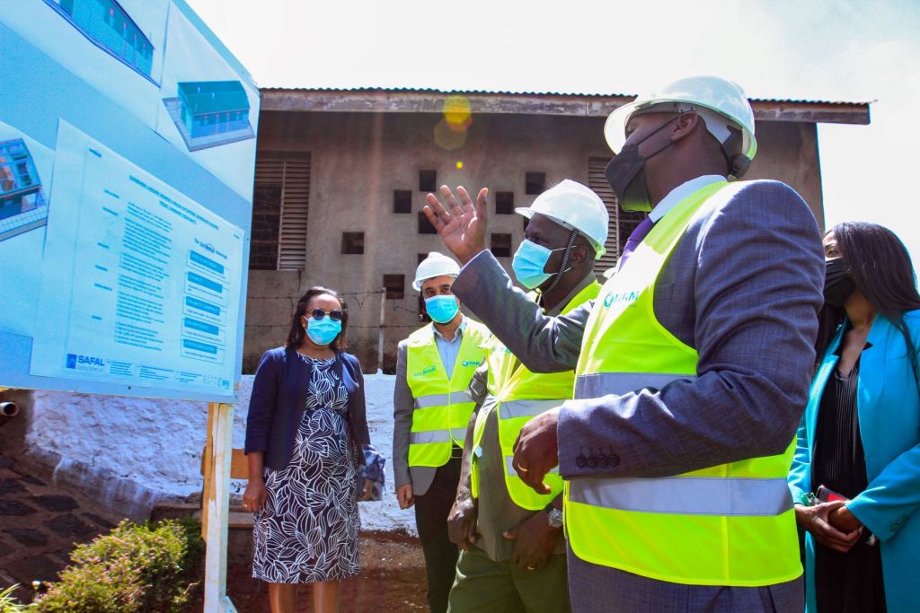 Steve Kiruhi, Sales and Technical Service Manager, Safal Building Systems illustrates a mock-up display of the workshop to be constructed to Mr. Wycliffe Ogallo CBS Commissioner General of Prisons. Looking on is Manish Mehra, Business Head MRM and Jane Ndung’o, External Affairs Manager, East Africa Safal Group - Bizna Kenya