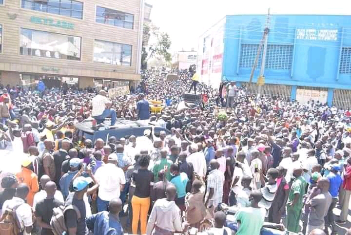Protests Erupt In Kondele As Rowdy Youths Demands DP Ruto To Give Them Ksh6,000 Each
