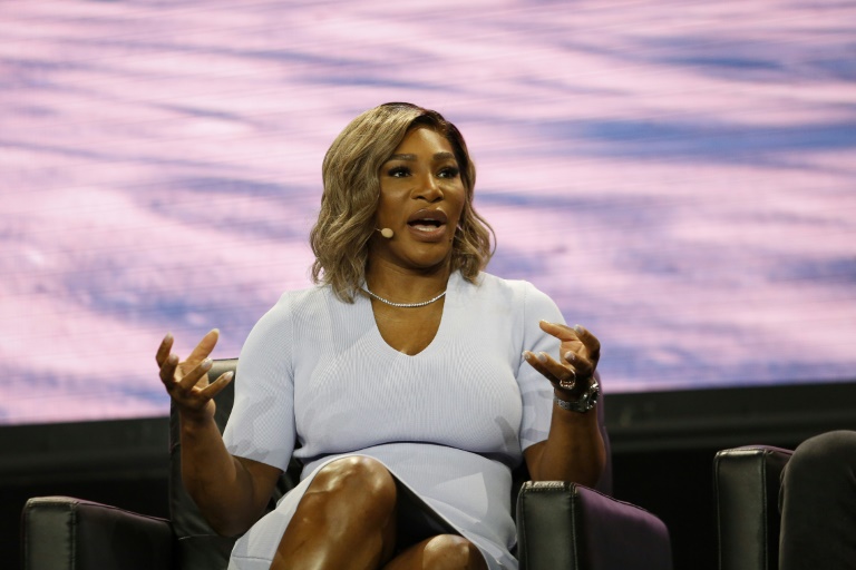 Serena drops Wimbledon hint as coach teams up with Halep