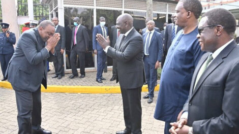 Did Uhuru snub Ruto’s handshake at Nyayo stadium? – Nairobi News