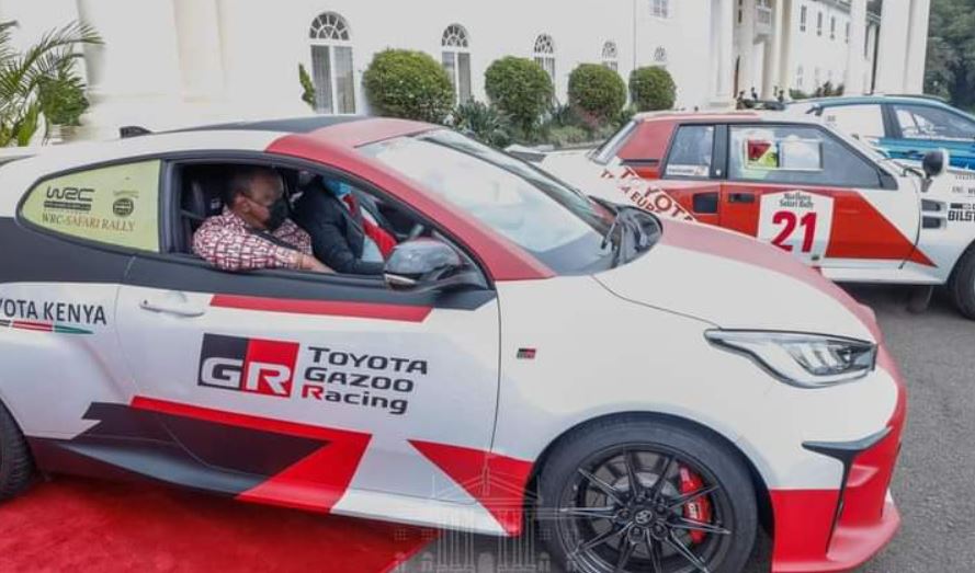 Uhuru Drives Safari Rally Car, Hands Over New Race Cars to Kenyan Drivers (VIDEO+PHOTOS)