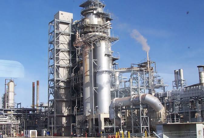 Aliko Dangote seeking loan for his multi-billion oil refinery project