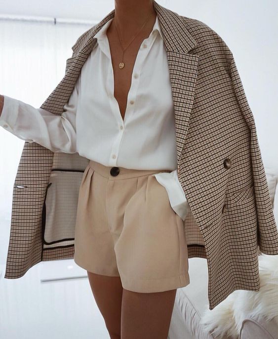 Powerful Beige: Here's How to Wear That Beige Blazer Like a Fashionista