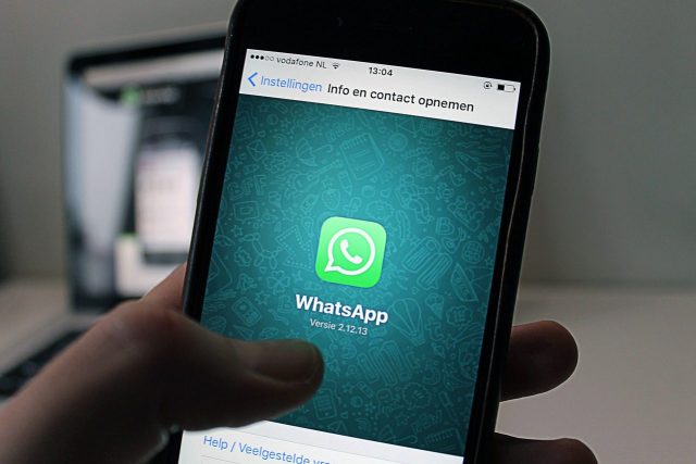 WhatsApp May Bring Biometric Authentication In The Future
