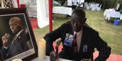 Kakamega man who cycled to bury Moi begs to host Sonko – Weekly Citizen