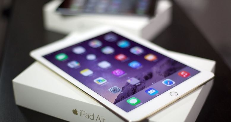 Woman Accused of Stealing iPad Says It was Payment for a Night With Foreigner