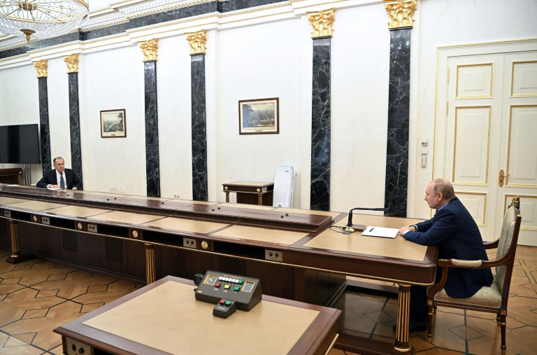 Why Putin's long giant table is trending » Capital News
