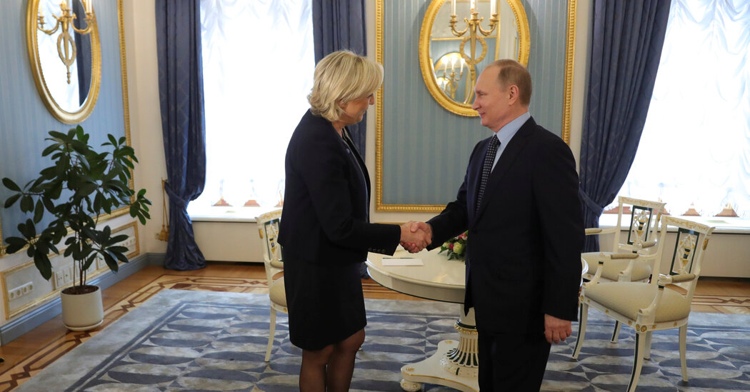 Putin’s Aggression Leaves His Right-Wing Fan Club Squirming