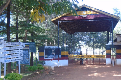 Bitter officers want ironfist prison boss moved or else – Weekly Citizen
