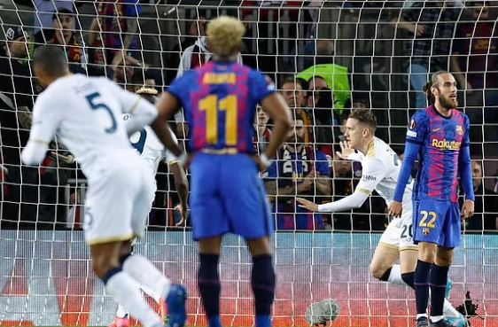 Barcelona wasteful as Napoli hold on to draw 1-1 in Europa League : The standard Sports