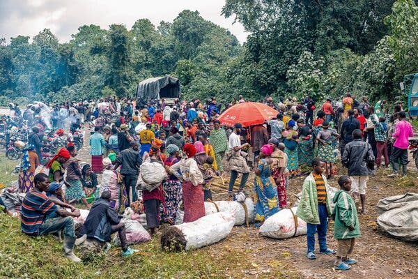 Thousands of Congolese on the road after evacuating from the city of Goma last week because of an eruption of the Mount Nyiragongo volcano.