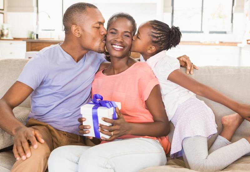 How to treat your wife on mother's day Eve woman