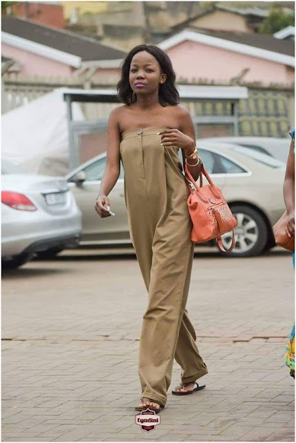 Is this Fashion or madness? This slay queen has left tongues wagging with her outfit (LOOK)