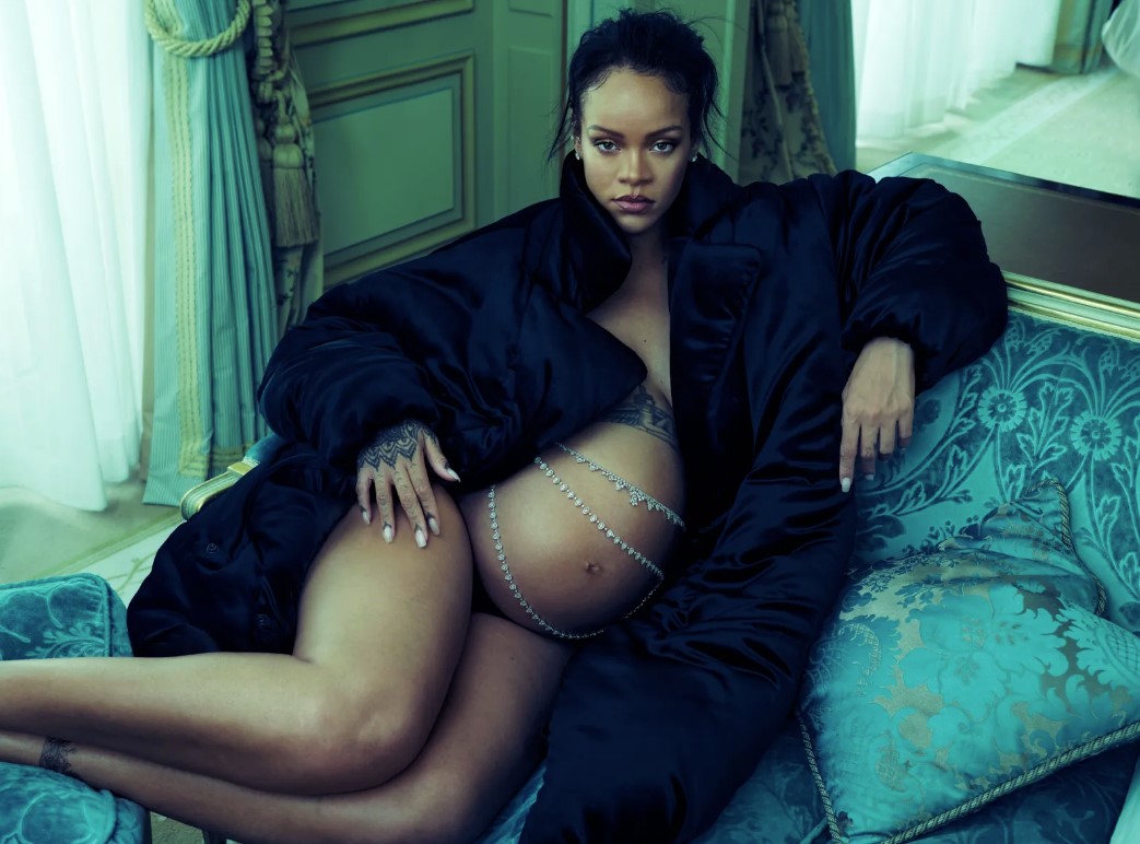 Rihanna's New Maternity Photoshoot Pictures: Absolutely Beautiful, Breathtaking.