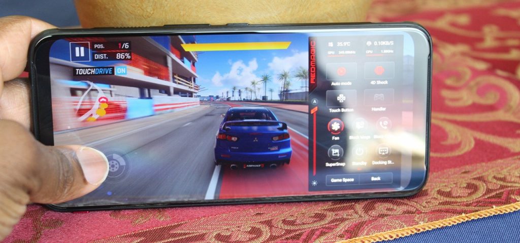 Smartphone games are projected to experience the highest growth in 2021 with a projection of a 4.7% YoY increase to $79B. The only other segment that is expected to grow in 2021 is the Tablet Games segment which is projected to earn $11.6B in 2021 - a 2%YoY increase from 2020.