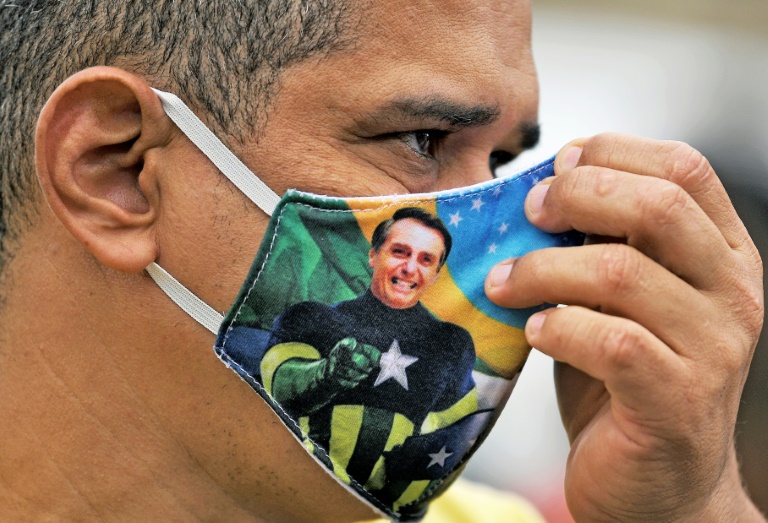 Bolsonaro fans applaud his maverick virus response » Capital News