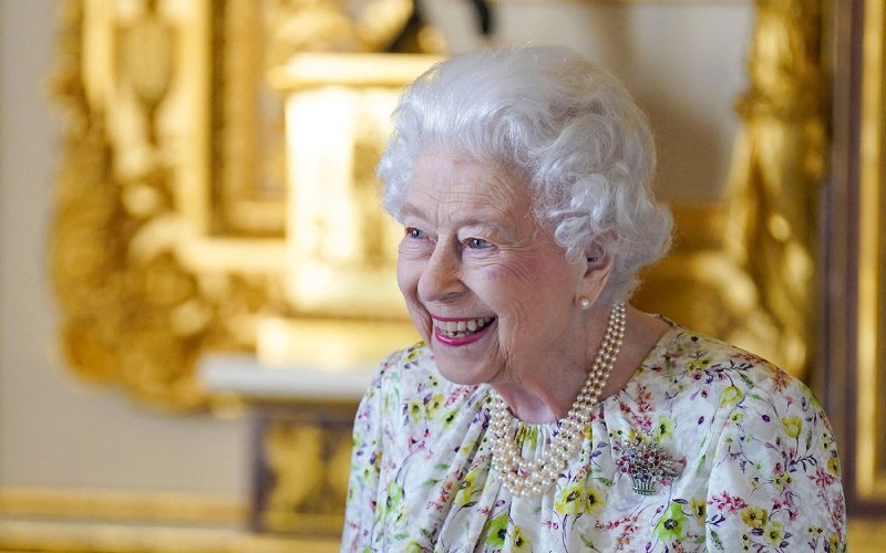 UK army investigating 'fake priest' breach near queen's castle