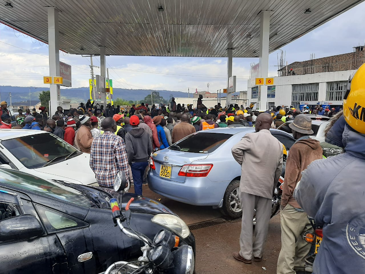 Long lines, no fuel reported in many parts