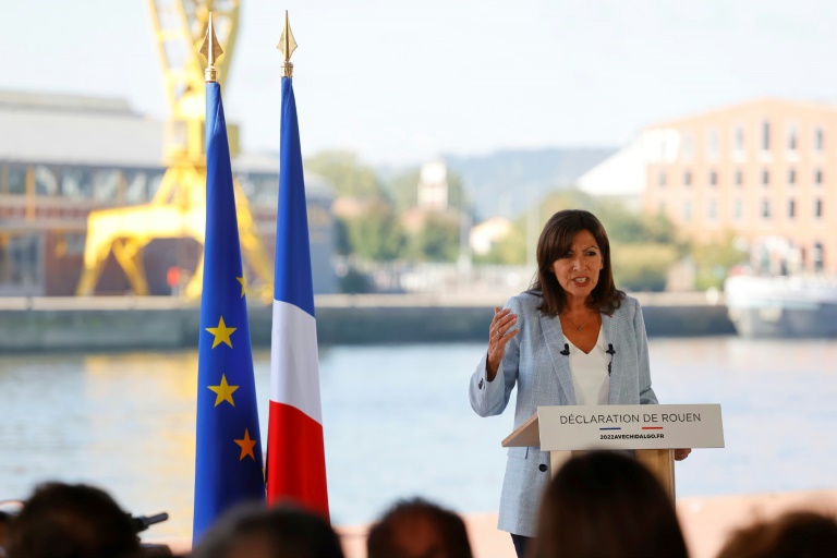 Paris mayor Hidalgo joins Macron challengers in race for president » Capital News