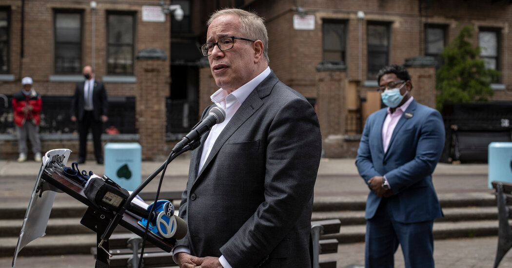Stringer, Facing Sexual Harassment Accusation, Loses Key Endorsements