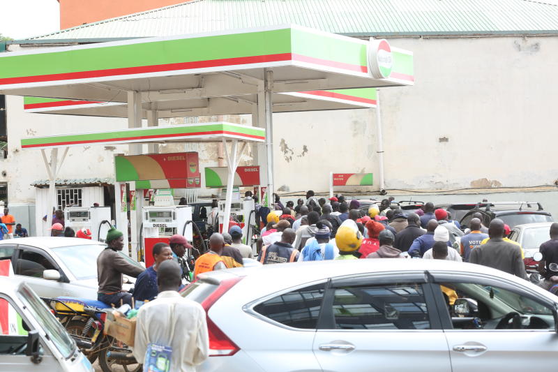 Oil marketers agree to sell fuel to smaller retailers