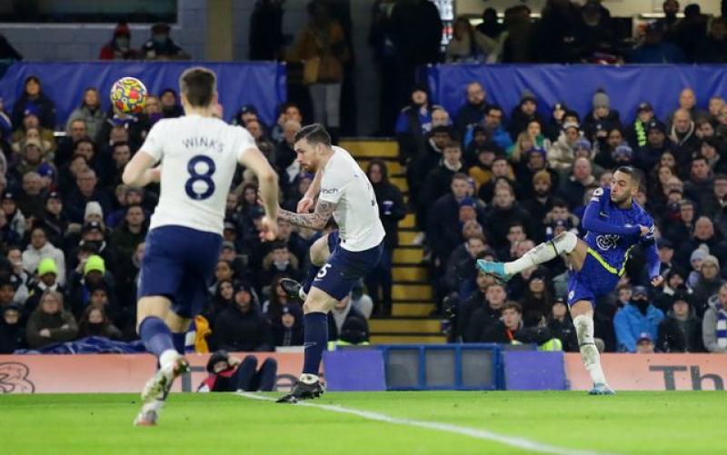 Chelsea beat Spurs 2-0 to keep dwindling title hopes alive : The standard Sports