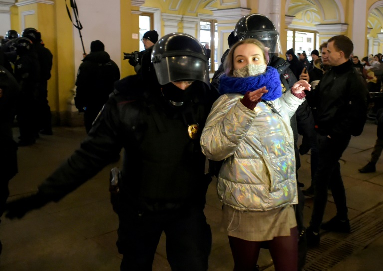 Dozens detained at anti-war rallies in Russia » Capital News