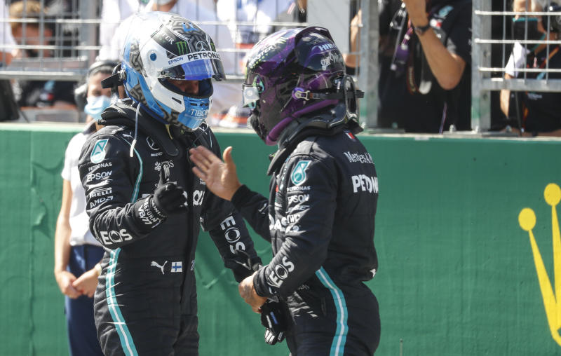 Lewis Hamilton reacts after six F1 rivals decline to take knee before Austrian GP : The standard Sports