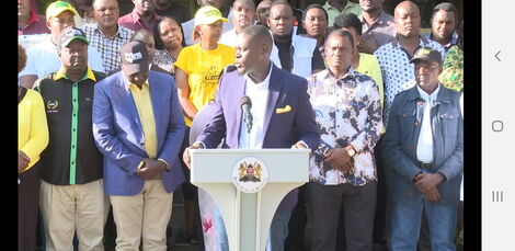 Video of Erick Mutai's Supporters Donating Money at Rally Goes Viral