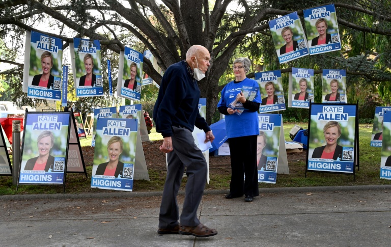 Candidates criss-cross Australia on eve of 'close' election » Capital News