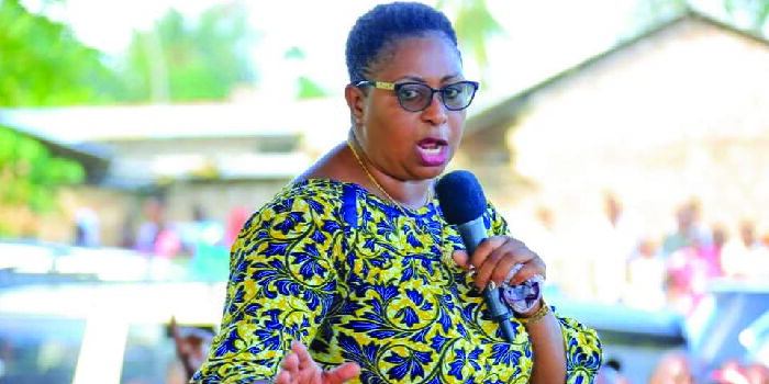 Aisha Jumwa Loses Cool, Compares Crowd at Ruto Rally to Dogs