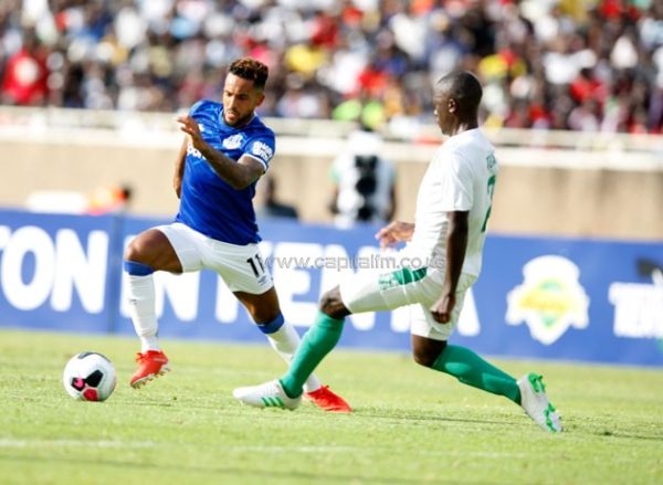 Theo Walcott in action against Kariobangi Sharks. Photo/RAYMOND MAKHAYA