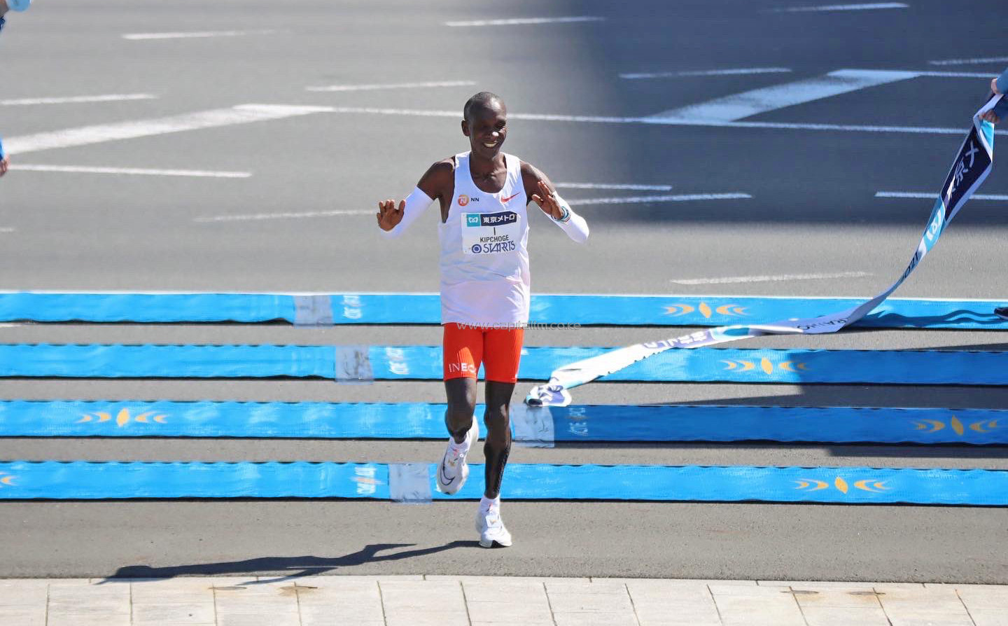 Kipchoge clinches Tokyo Marathon title in new Course Record time, Kosgei wins women's race