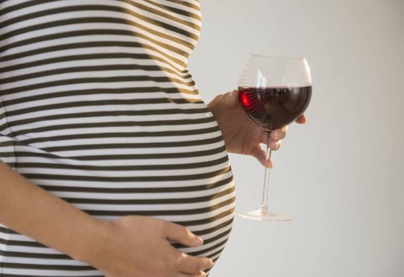 Is it safe to drink during pregnancy? Eve woman