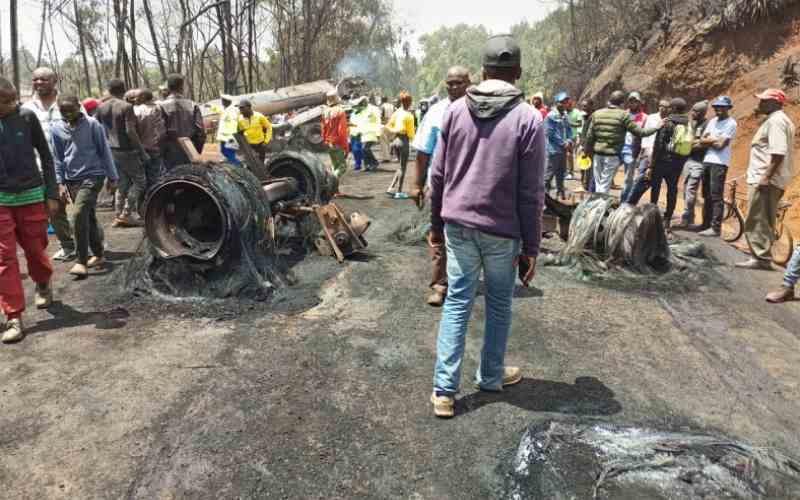 Cars, homes burnt in Mutarakwa as gas tanker and cylinders explode [Pictures]