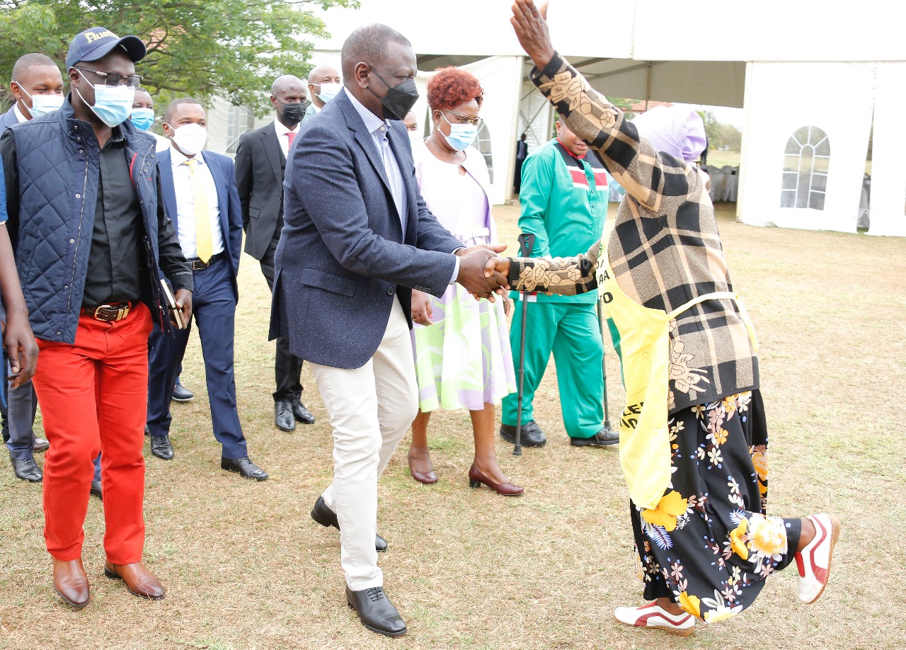 Ruto says it's a puzzle that petrol is cheaper in Uganda than Kenya » Capital News