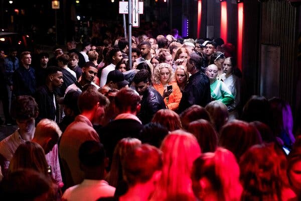 Patrons waiting to enter a nightclub in Copenhagen last week as Denmark began easing pandemic restrictions, a process it completed on Friday. 