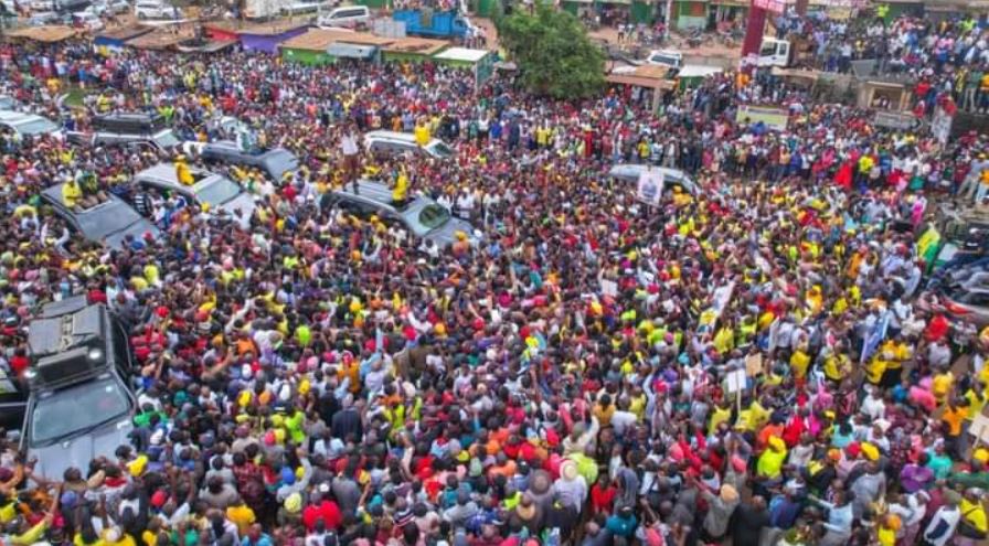 Kibicho: Ruto Photoshopped Images of Kirinyaga Rally
