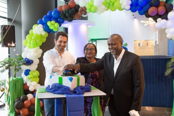 Standard Chartered unveils Co-shared Space Banking Model with ArtCaffe