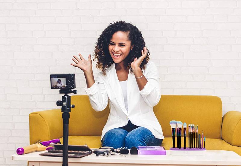 How to turn your hobby into a business Eve woman