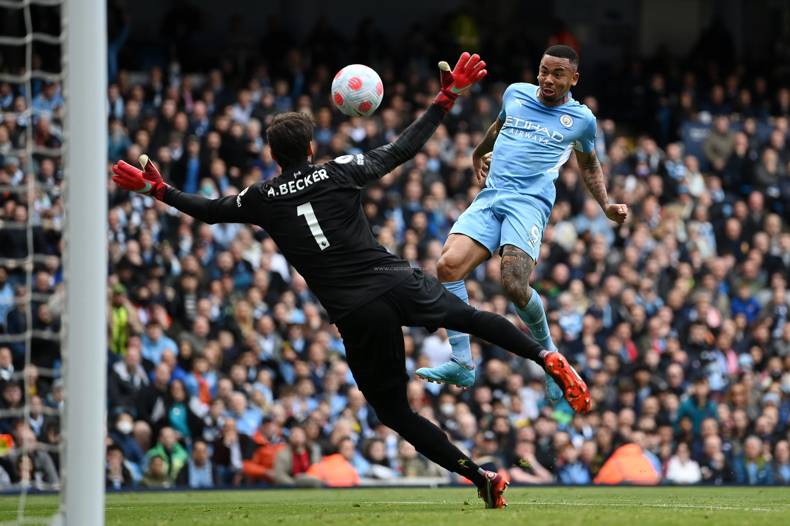 Thrilling City-Liverpool draw leaves title race on knife edge